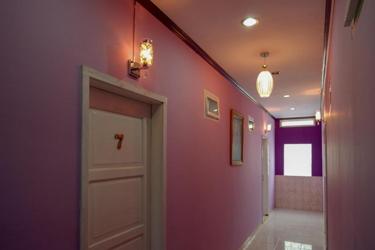 Reddoorz @ Hotel Aulia Majene Екстериор снимка